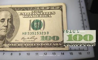 100 долларов, изолированных на белом фоне Стоковое Фото - изображение  насчитывающей деньги, бумага: 158600064