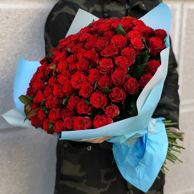 101 красная роза 50 см. доставка в Курске | Вернисаж
