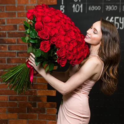 101 красная роза 50 см купить с доставкой в Москве недорого - 101 -roza.moscow