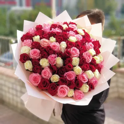 Букет из 101 белой и красной розы – купить с бесплатной доставкой в Москве