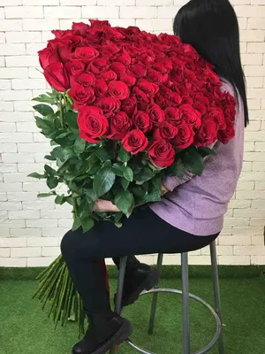 Букет 101 роза Эквадор купить по цене 17700.00 руб. с доставкой по Туле –  интернет-магазин «Расцветочка»