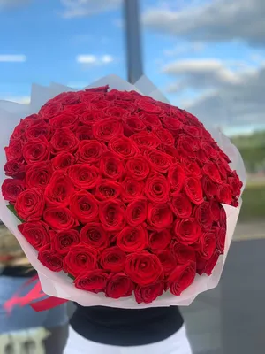 101 роза: розовые и лавандовые 70 см . Цена: 33500 руб в интернет-магазине  Centre-flower.ru