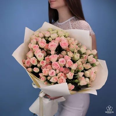 Букет из 15 кустовых роз \"Флиртинг баблз\" купить в Курске | заказать живые  цветы с доставкой на дом или самовывоз