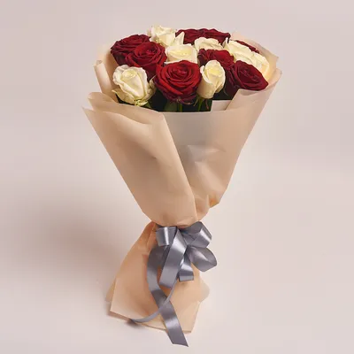 Букет из 17 красных роз Фридом (01146) купить с доставкой в Архангельске