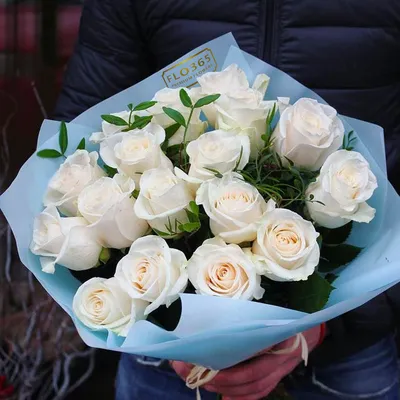 Букет из 17 белых роз (70-80 см) купить в Воронеже: доступные цены,  доставка курьером и самовывоз. ➦ ЦветыОптОрг