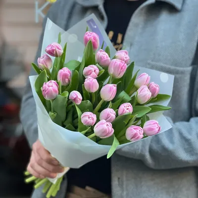 БУКЕТ 21 ТЮЛЬПАН РОЗОВОЕ МОНО — С тюльпанами с доставкой в Великом Новгороде