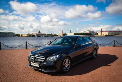 File:2013-2016 Mercedes-Benz E 400 (W 212) sedan (2018-02-22) 02.jpg -  Wikimedia Commons