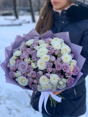 Букет из 25 кустовых роз \"Коралловые кустовые розы\" – купить недорого с  доставкой по Москве
