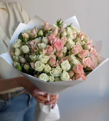 Букет из 25 кустовых роз Мария