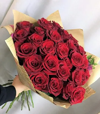 27 Роз в шляпной коробке купить по цене 4100.00 руб. с доставкой по Туле –  интернет-магазин «Расцветочка»