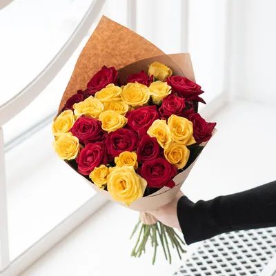 Купить букет из 27 розовых роз от ТопФло! с доставкой в Москве и МО.