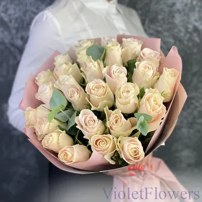 Букет «27 роз в шляпной коробке» - заказать и купить за 6 130 ₽ с доставкой  в Москве - партнер «Планета цветов»