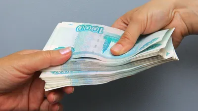 Сотрудница банка уберегла орчанку от перевода 300 000 рублей мошенникам -  1743.ru