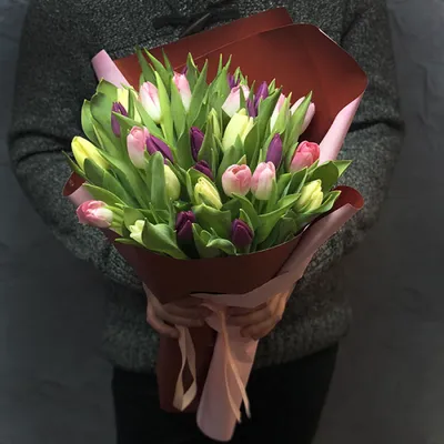 Желтые тюльпаны (33 шт.) купить с доставкой по цене 6047 ₽ в Нижнем  Новгороде | Букеты от База Цветов 24