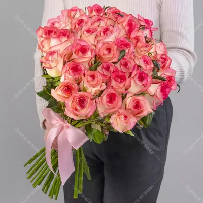 Букет из 35 белых роз Premium 40 см - купить в Москве по цене 7590 р -  Magic Flower