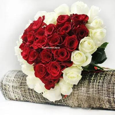 Доставка 39 роз в шляпной коробке по Караганде - Арт-букет