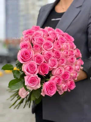 Купить букет из 41 белой розы (60 см.) по доступной цене с доставкой в  Москве и области в интернет-магазине Город Букетов