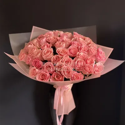 51 белая роза 50 см в красивой упаковке доставка в Курске | Вернисаж