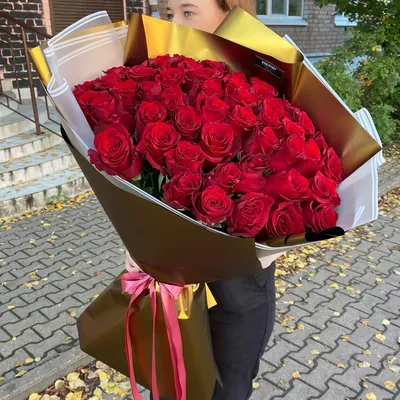 51 роза Эквадор 70 см доставка в Ишиме | Валерия