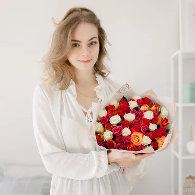 Снова в хите метровая 51 алая роза для любимой девушки. 🌹51🌹роза🌹метровая.  Заказать метровую розу в Волгограде 📲89616744… | Доставка цветов, Красные  розы, Розы