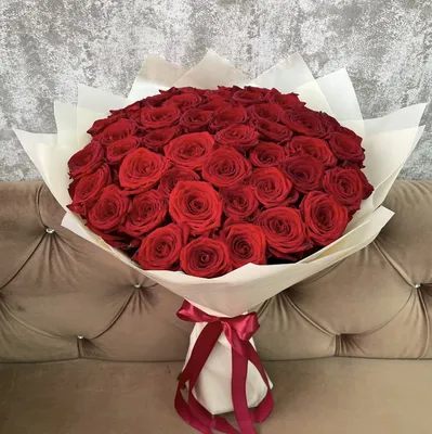 Купить букет из 51 красной розы Ред Наоми (Red Naomi) с доставкой по Минску
