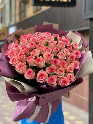 Букет из 51 розы Мисти Бабблз купить в Киеве: цена, заказ, доставка |  Магазин «Камелия»