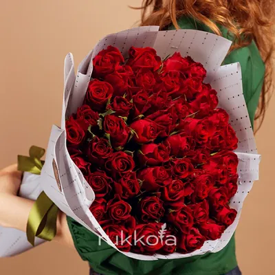 Купить Букет из 51 красной розы Freedom 90 см №798 в Новосибирске