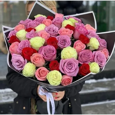 Букет 51 роза красно-белый микс, Россия купить за 9 350 руб. с  круглосуточной доставкой | Мосцветторгком