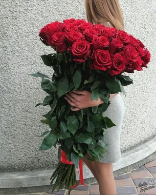 Купить Букет из 51 голландской розы 70см цена 11100 руб. в Ейске с доставкой