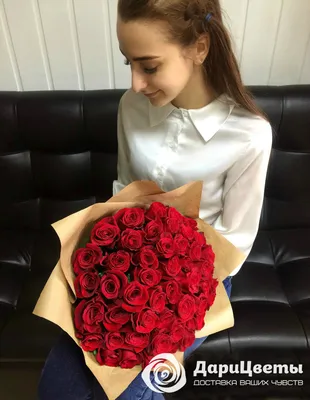 Букет 51 красная роза 40см. в упаковке на заказ по выгодной цене в  Санкт-Петербурге. Купить 51 розу в коробке, корзине или подарочной упаковке  недорого.