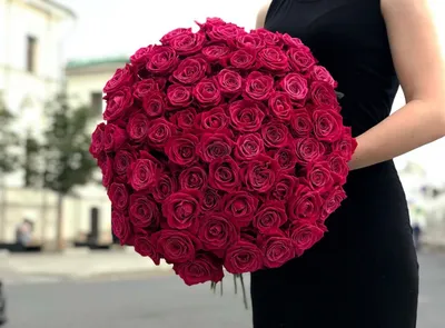 Букет из 75 роз Аваланш