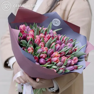 Ваза с тюльпанами — купить цветочные композиции в интернет магазине Flork с  доставкой за 14 300 руб.