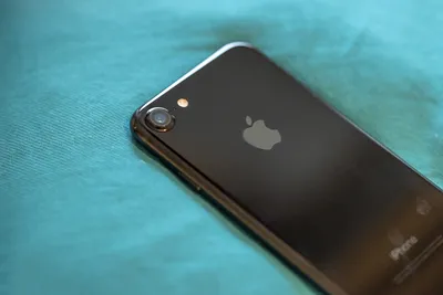 У нас iPhone 7 Jet Black. Почему нельзя покупать чёрный оникс