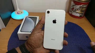 Apple iPhone Xr Unboxing (White) - YouTube