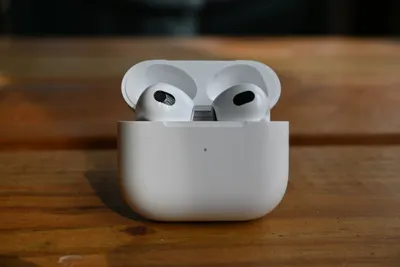 AirPods 3 review: An excellent AirPods evolution, but fit can be  problematic | AppleInsider