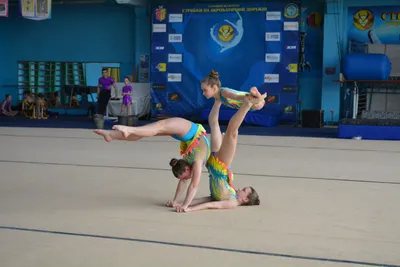 Акробатика для детей в Киеве: занятия в школе детской акробатики в Броварах