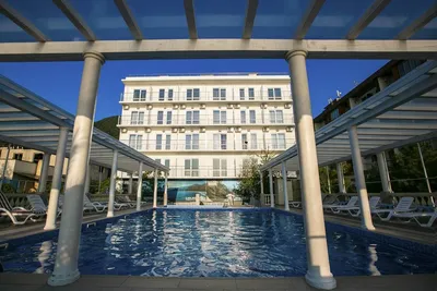 Отель Алекс 4* - с подогреваемым бассейном на берегу моря