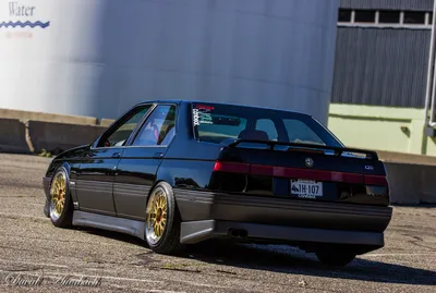 Stanced Alfa Romeo 164 V6