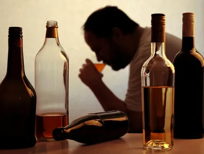 Мужской алкоголизм: причины, лечение, профилактика