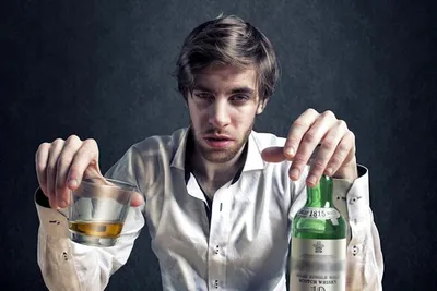 Нетрезвый шаг в пропасть. Что такое алкоголизм и как его лечить? | СОВЕТЫ |  ЗДОРОВЬЕ | АиФ Пермь