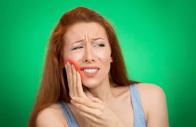 Альвеолит после удаления зуба, причины болей, симптомы и лечение альвеолита