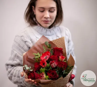 Красные анемоны с доставкой в Москве | Centre-Flower