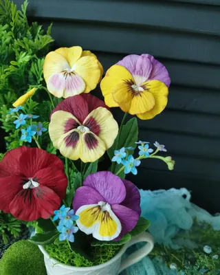 анютины глазки | Floral painting, Easy flower drawings, Flower painting