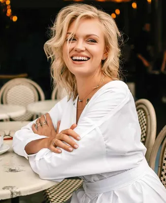 Анна Котова: улыбка, поражающая сердца миллионов поклонников