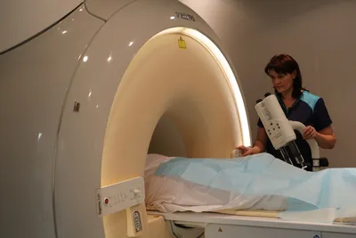 Оборудование - Современный мощный томограф 1.5 Тесла | Европейский  Диагностический Центр МРТ и КТ