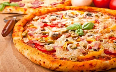 Аппетитная пицца пепперони 🍕 - настоящее удовольствие для любителей  пикантной еды! Хрустящее тесто, приготовленное по традиционному… | Instagram