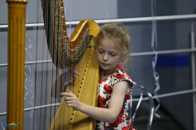 Арфа — от 5 лет — Детский музыкальный лекторий «Пикколо»