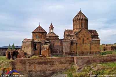 Tour4U Armenia - Монастырь Лмбатаванк (церковь Св. Степаноса) монастыря  Лмпат, находится к юго-западу от города Артик Ширакской области Армении. В  исторических хрониках нет сведений относительно периода, когда был основан  монастырь. Но как