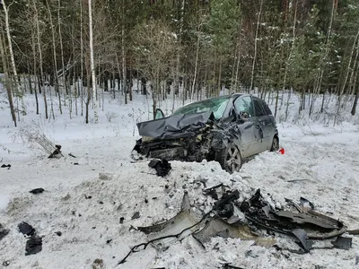 В ДТП на Среднем Урале два человека погибли, два пострадали: Общество:  Облгазета