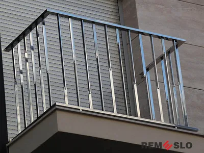 Балконные ограждения из металла, цены на изготовление металлических  ограждений балконов в Москве